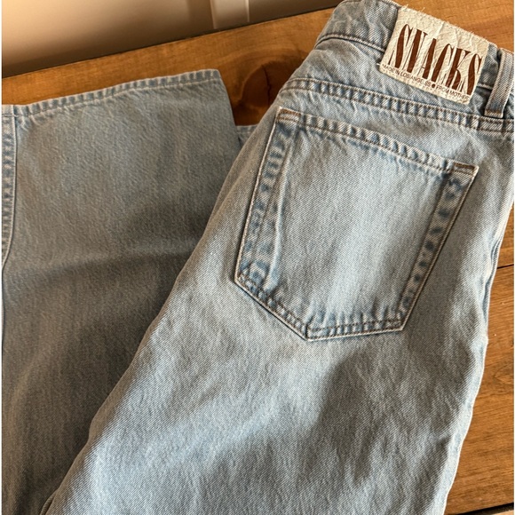 SNACKS Made in Los Angeles from Mother. - Picture 3 of 6